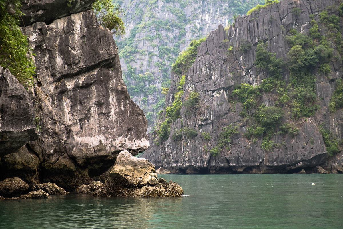 Landscape photo Rocks Halong Bay Vietnam